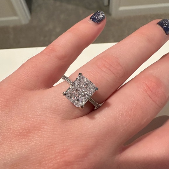 SHEIN ring - Picture 1 of 2